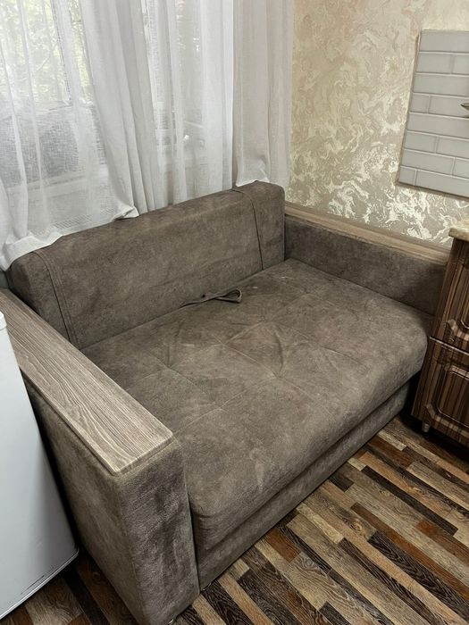 Продам диван двухместный раскладной