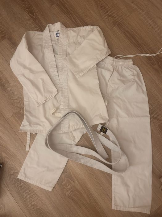 Продам кимоно почти новое