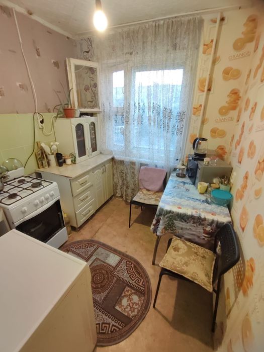 Продам 2 х комн, 6-11, 2 этаж.