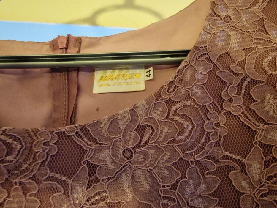 Vand rochie de seara