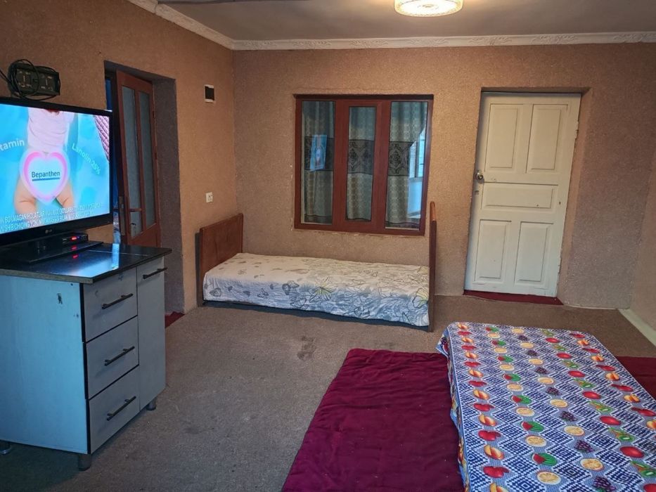 Hovli sotiladi Narx kelishamiz