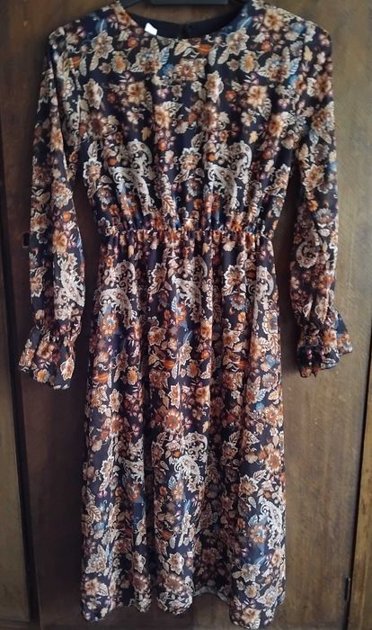 Rochii frumoase, elegante. Mărimea M