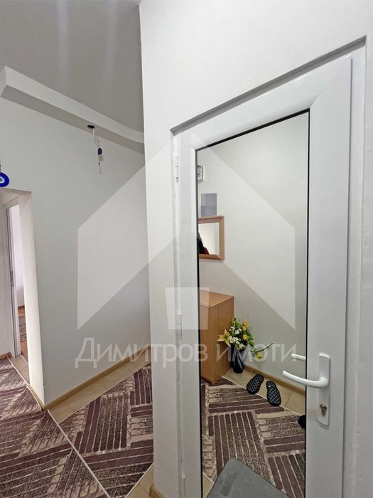 Продава двустаен апартамент готов за живеене - гр. Вълчи дол. Център.