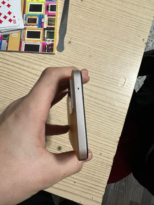 Продаю oppo reno 7