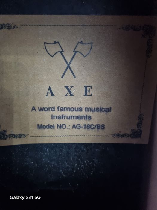 Продам гитару axe
