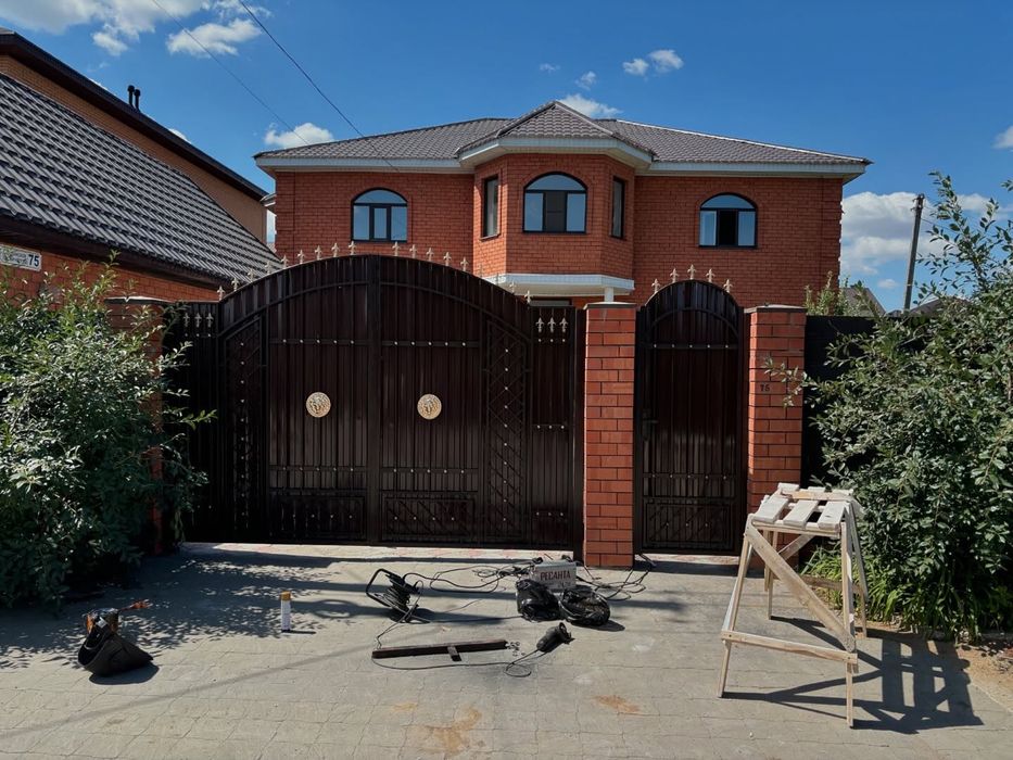 Акция на Стильные Хайтек Откатные Распашные Ворота с Калиткой Забор
