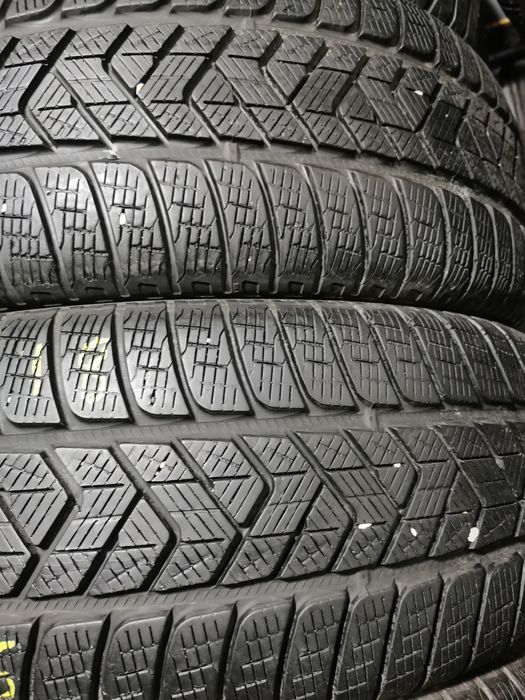 235 60 18 anvelope cauciucuri iarna suv 4X4 Hyundai kia Mazda Toyota