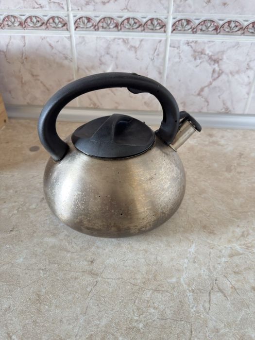 Продам чайники по 50 000.