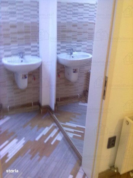 500 euro/luna dau in chirie Spatiu Comercial Ultracentral 40 mp