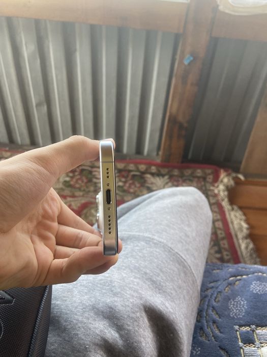 Идеальный iPhone 16 Pro белый