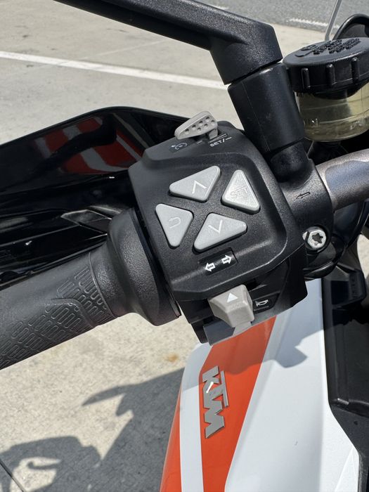 KTM SuperDuke 1290 GT 2019