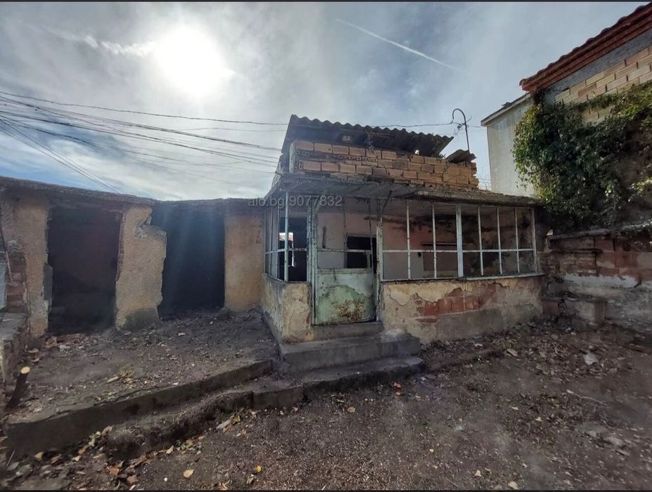 Продава се Къща в Бургас, Меден рудник - зона Б - 41 кв.м за 854 €/кв.м - Снимка #1