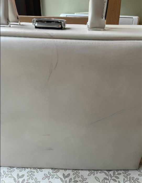 Винтидж дамско куфарче