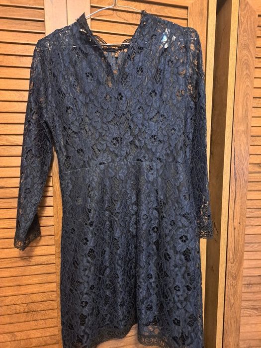 Vand rochie Zara marimea S-M