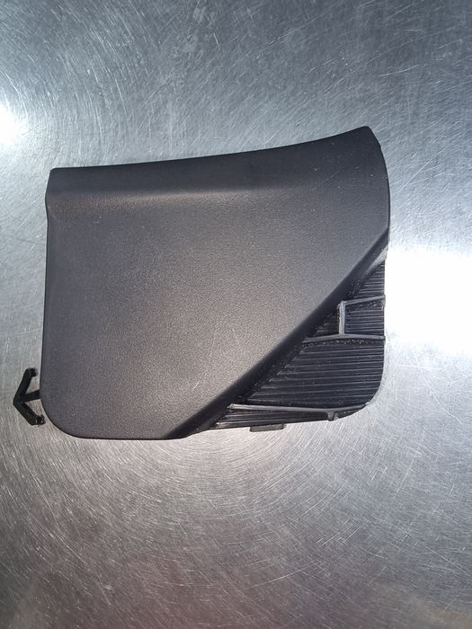 Капачка аварийна кука Мазда 3  2009-2016