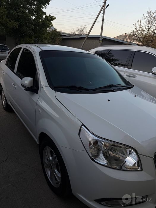 Nexia 3 Avtomat 2022-yil 58000km yurgan.1yillik tanirovka Full Navarot