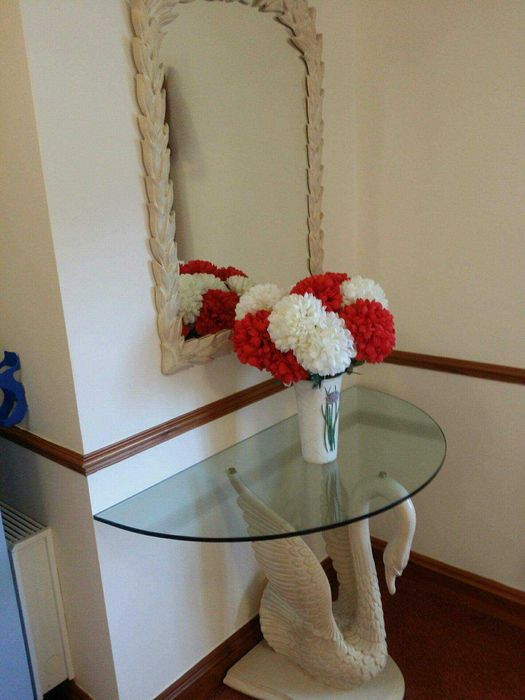 Set Mese lebede + masa machiaj cu oglinda