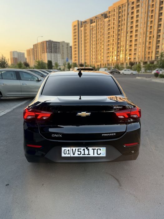 Продается автомобиль onix premier + pozitsiya