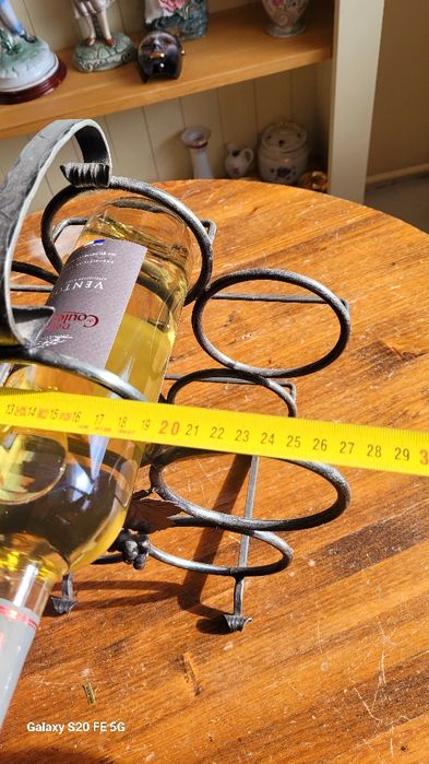 Декоративна стойка, поставка за вино от ковано желязо нова