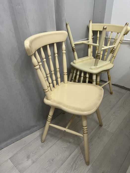 Стулья две штуки