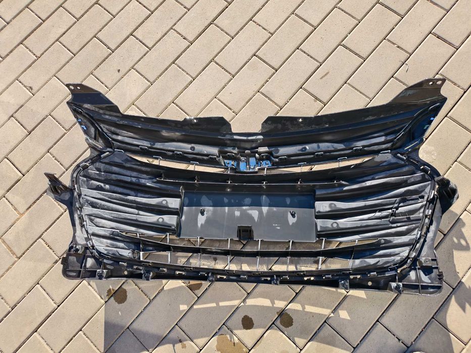 решетка радиатора Chevrolet Onix