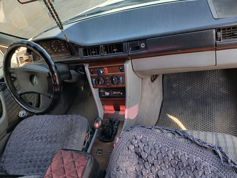 Мерседес Бенз W124