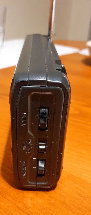 Радио SONY, тричестотно, неизползвано