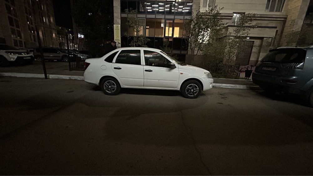 Продам lada granta 2015