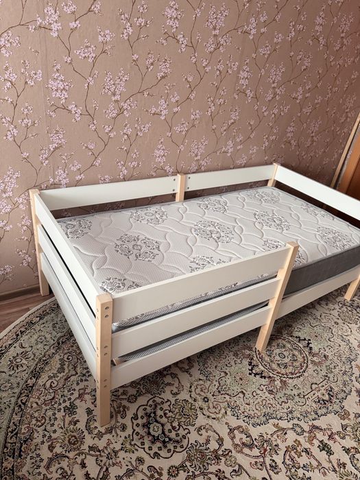 Продам кровать 160х80