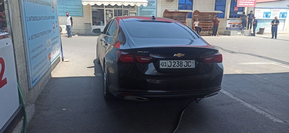 Автомобиль Малибу 2,4