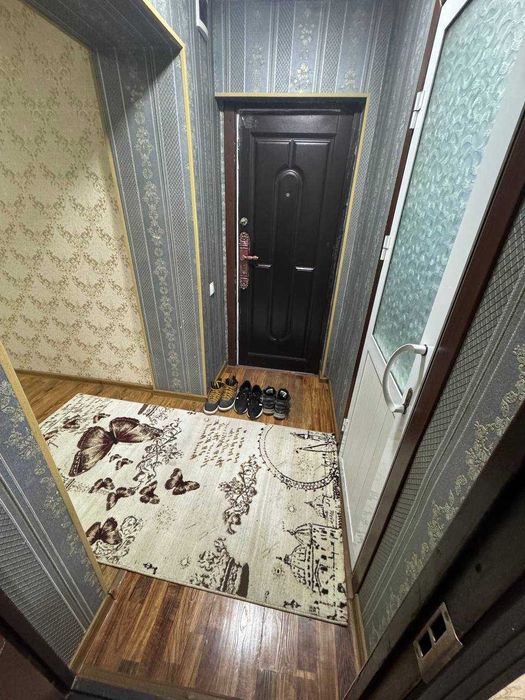 Сдается 2 комнатная квартира на 2 этаже на САИМЭ с удобствами 250$