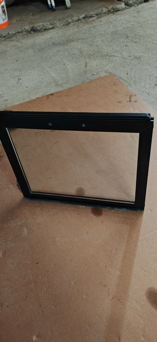 Sticla laterale si geam vitrine pt.spatii comerciale