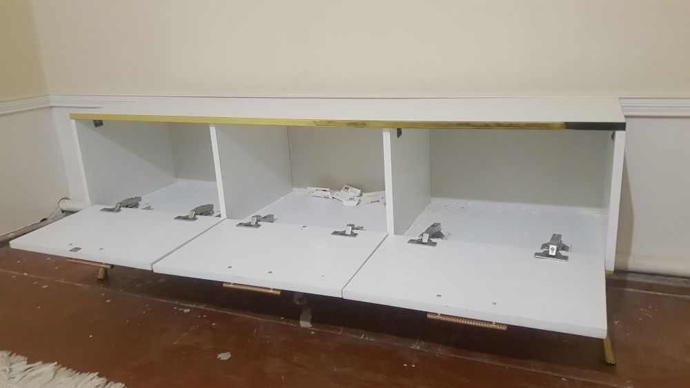 Телевизор поставка 135х35