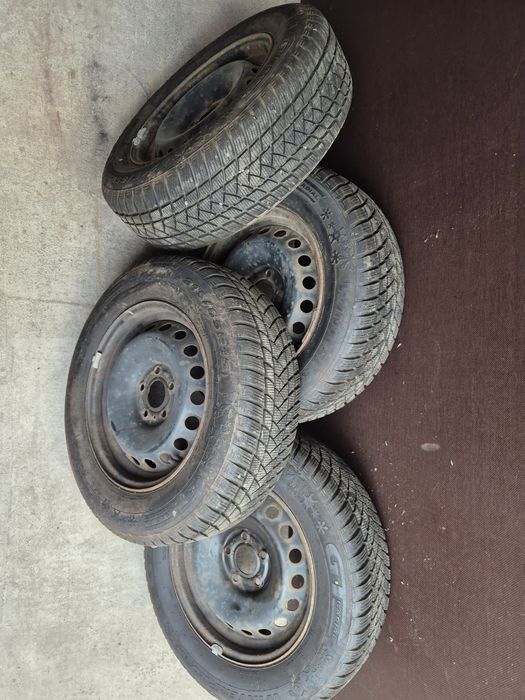 215 65 r16 Cauciucuri iarna , duster, nissan