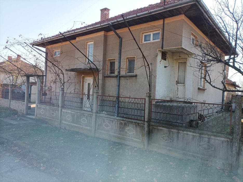 Продава къща в гр. Вълчедръм