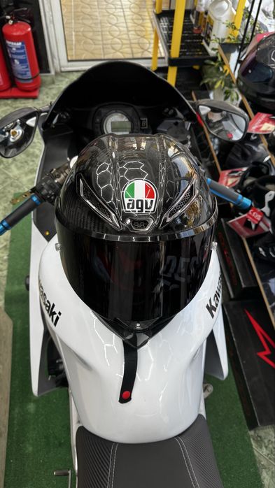 AGV Pista GP RR Gloss Carbon