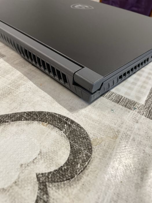 Лаптоп MSI  Thin A15 B7VE