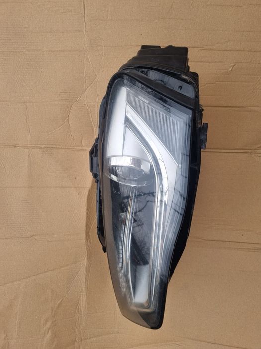 Far stanga Europa Audi A4 B8.5