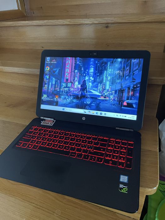 Laptop Gaming HP Omen 15,  i7-7700Hq, 4gb video, 16gb ram, ssd