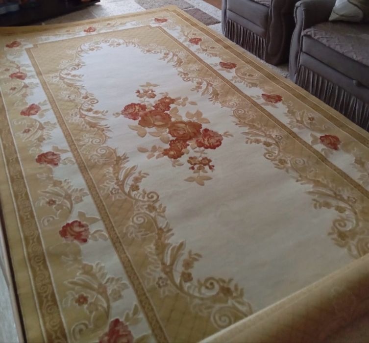 Продам ковер 2х4