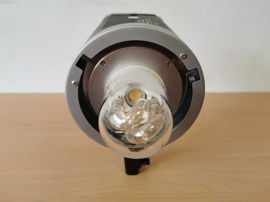 Godox AD600B TTL светкавица