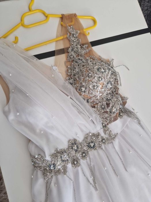 Rochita alba cununie