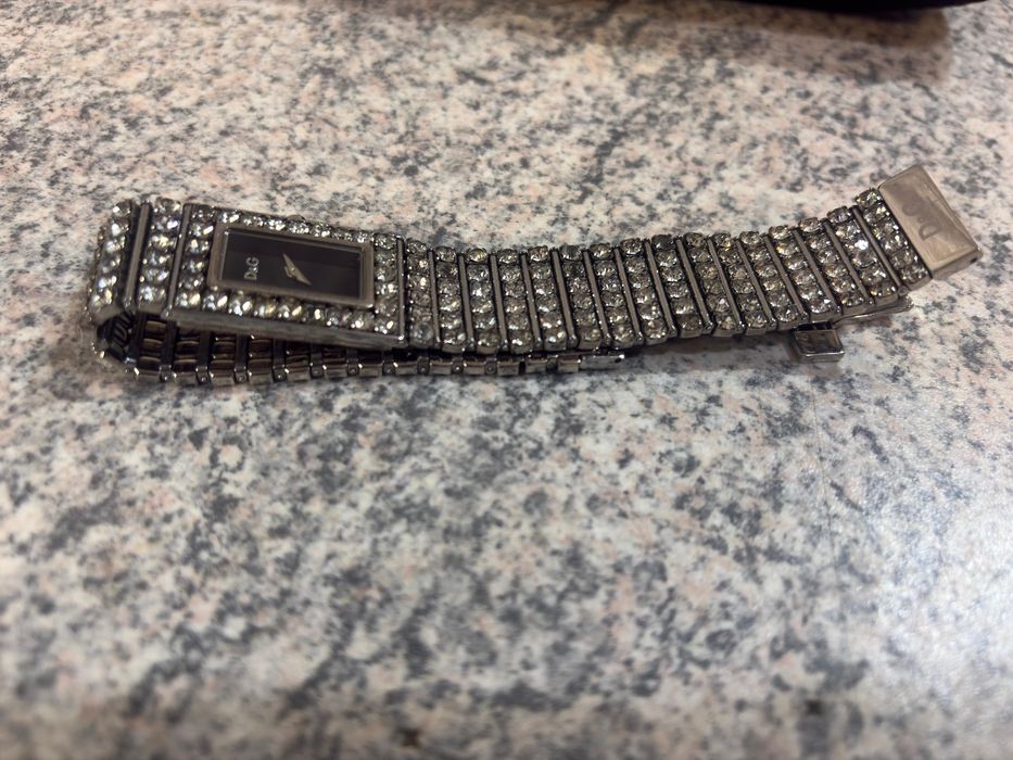 Ceas D & G Luxury pentru femei cu bratara incrustata cu cristale