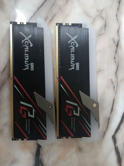 Памет 16GB (2x8GB) Team Group T-Force Xcalibur RGB 3200 MHz DDR4