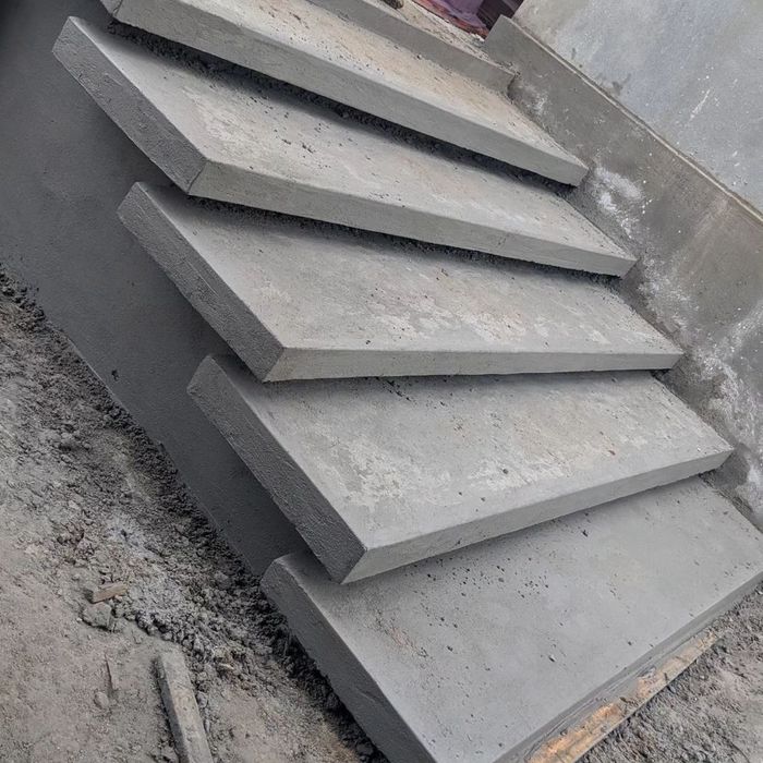 Лецниса зиначи уста