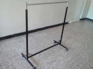 останало оборудване на магазин за конфекция