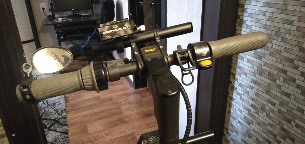 Продам самокат Ninebot