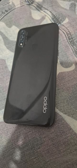 Oppo  A31  64gb.