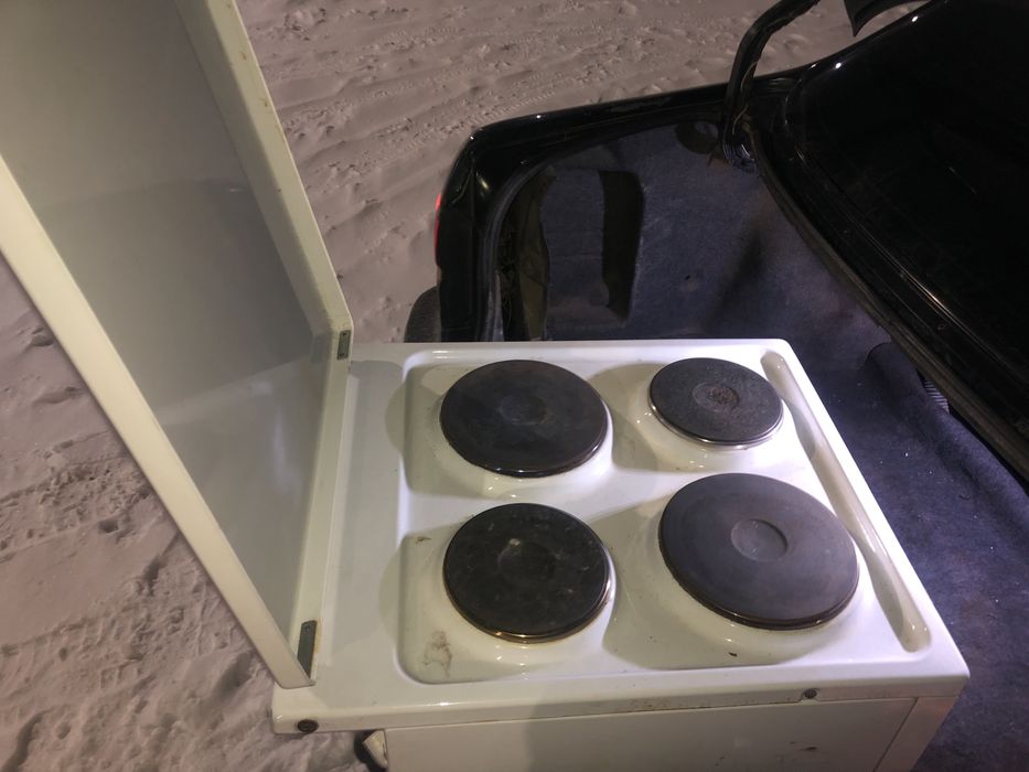 Продам электрическуб плитку