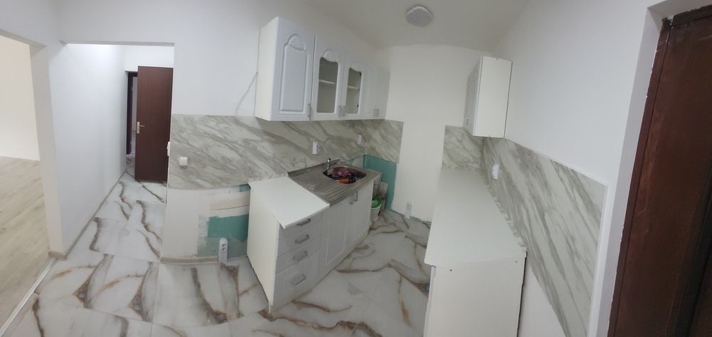 Продава се Тристаен апартамент в Разград, Лудогорие - 84 кв.м за 1124 €/кв.м - Снимка #2